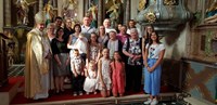 Biskup Mrzljak krstio je Sandru, osmo dijete u obitelji Sekačić